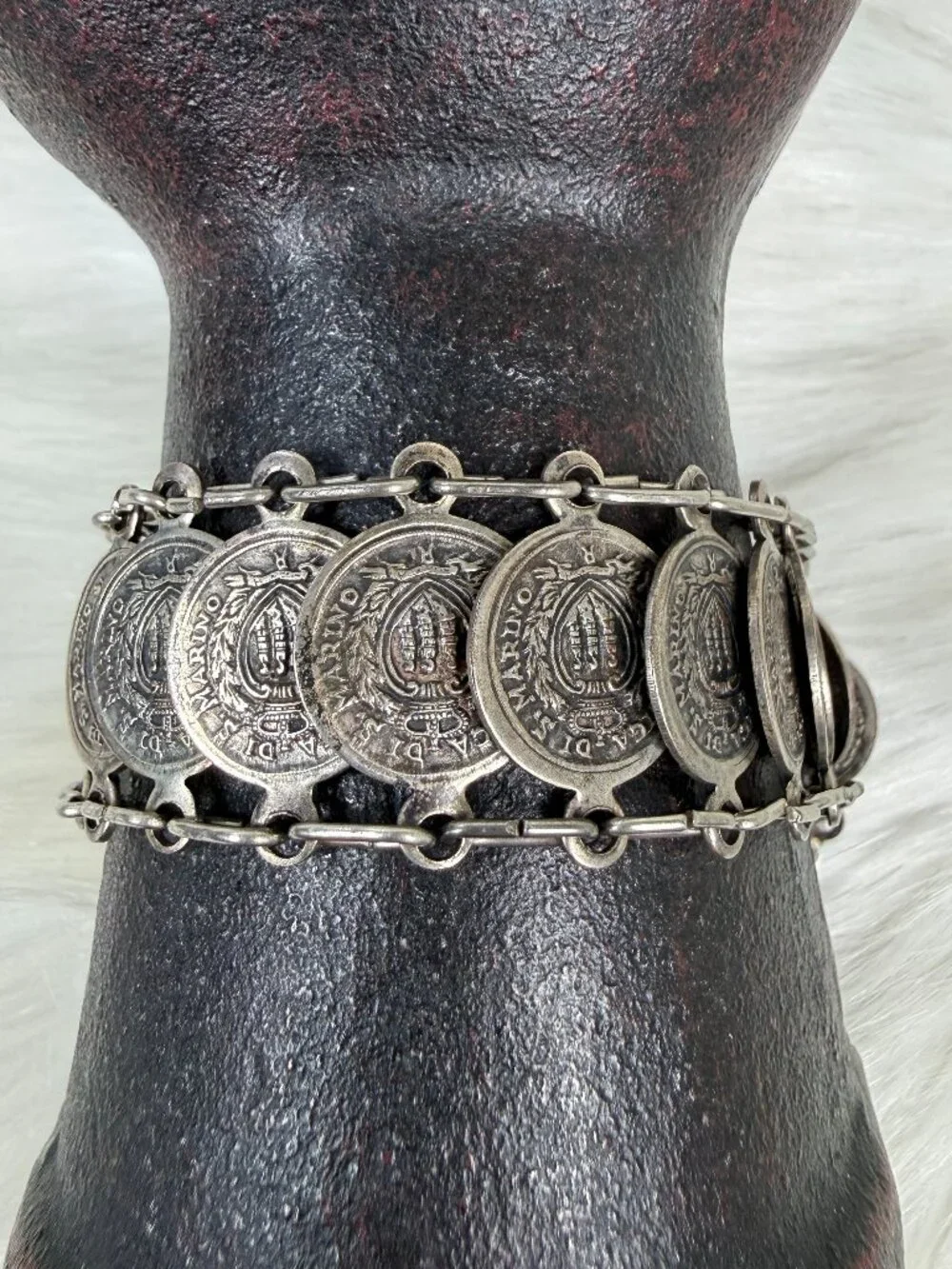 Vintage Republic San Marino Coin Link Bracelet Silver Tone Souvenir 8-9